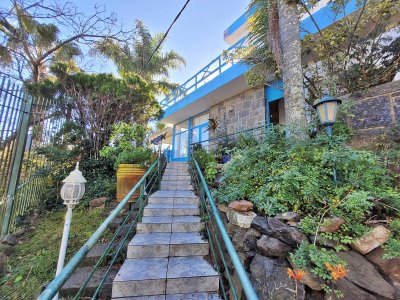 Hermosa casa muy bien ubicada en venta 5 dormitorios en Punta del Este