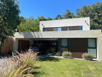 Hermosa casa en alquiler invernal en Solanas!!!