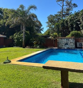 Hermosa casa en alquiler  con 5 dormitorios  PUNTA DEL ESTE 