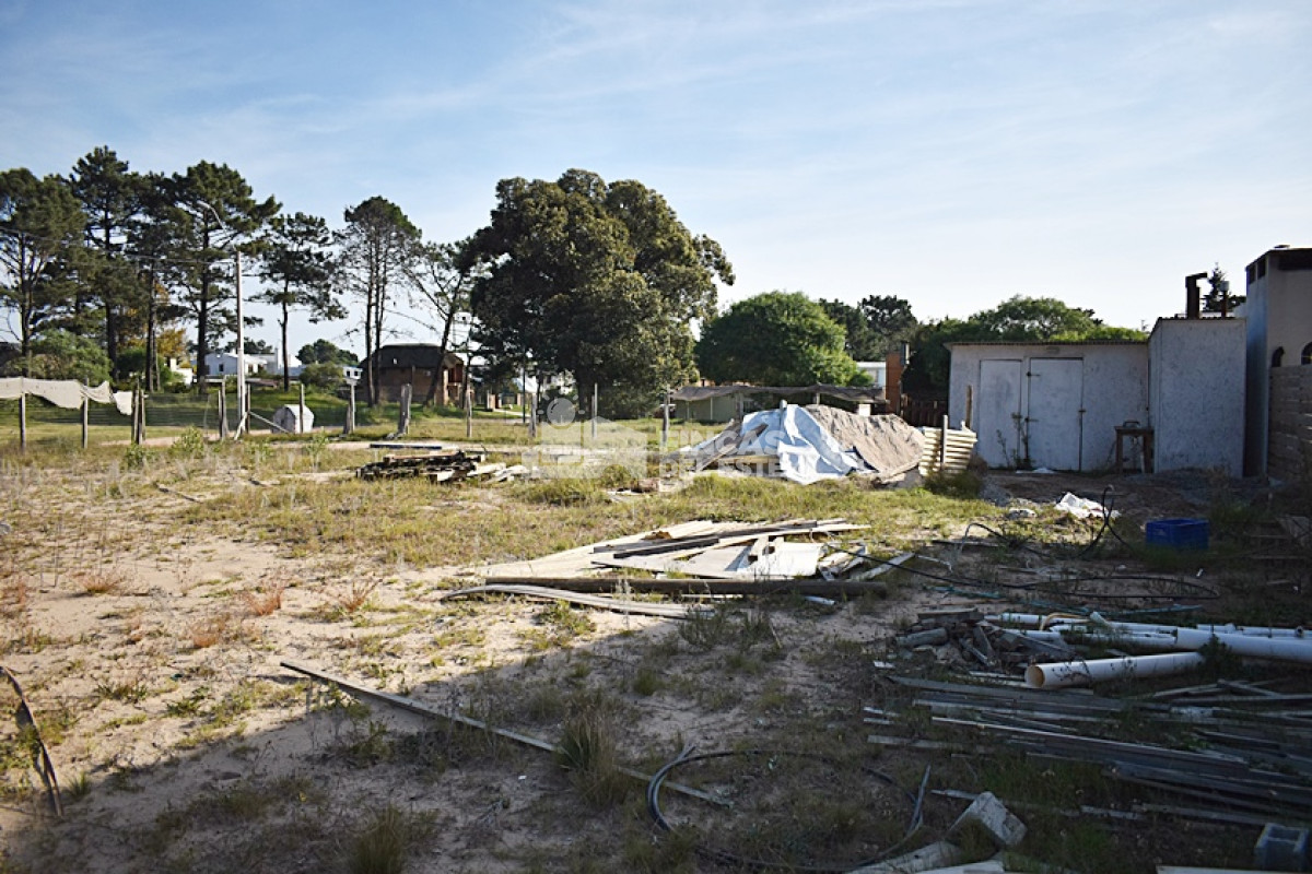 Altos de la Laguna - GoPunta - Portal Inmobiliario de Punta del Este - Maldonado