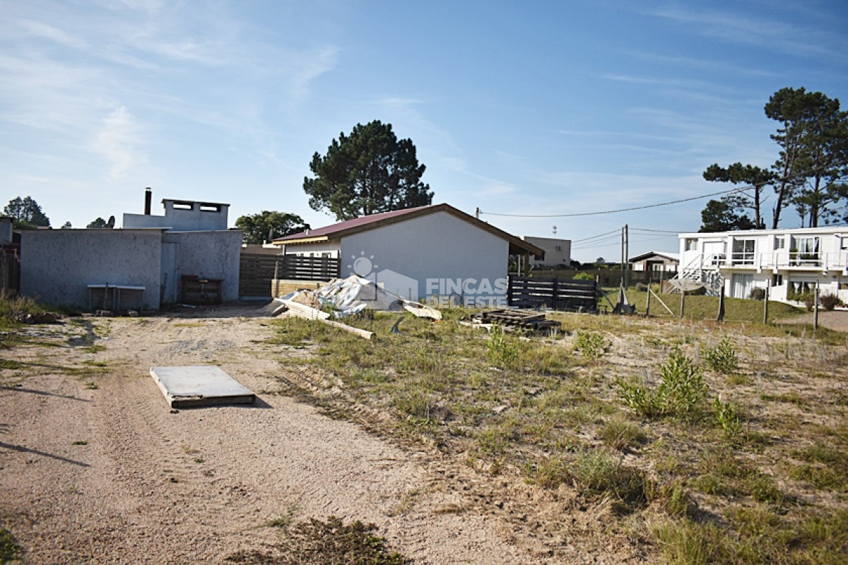 Altos de la Laguna - GoPunta - Portal Inmobiliario de Punta del Este - Maldonado