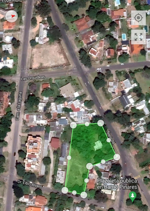 Gran terreno en Pinares a sólo metros de Av. La Laguna.
