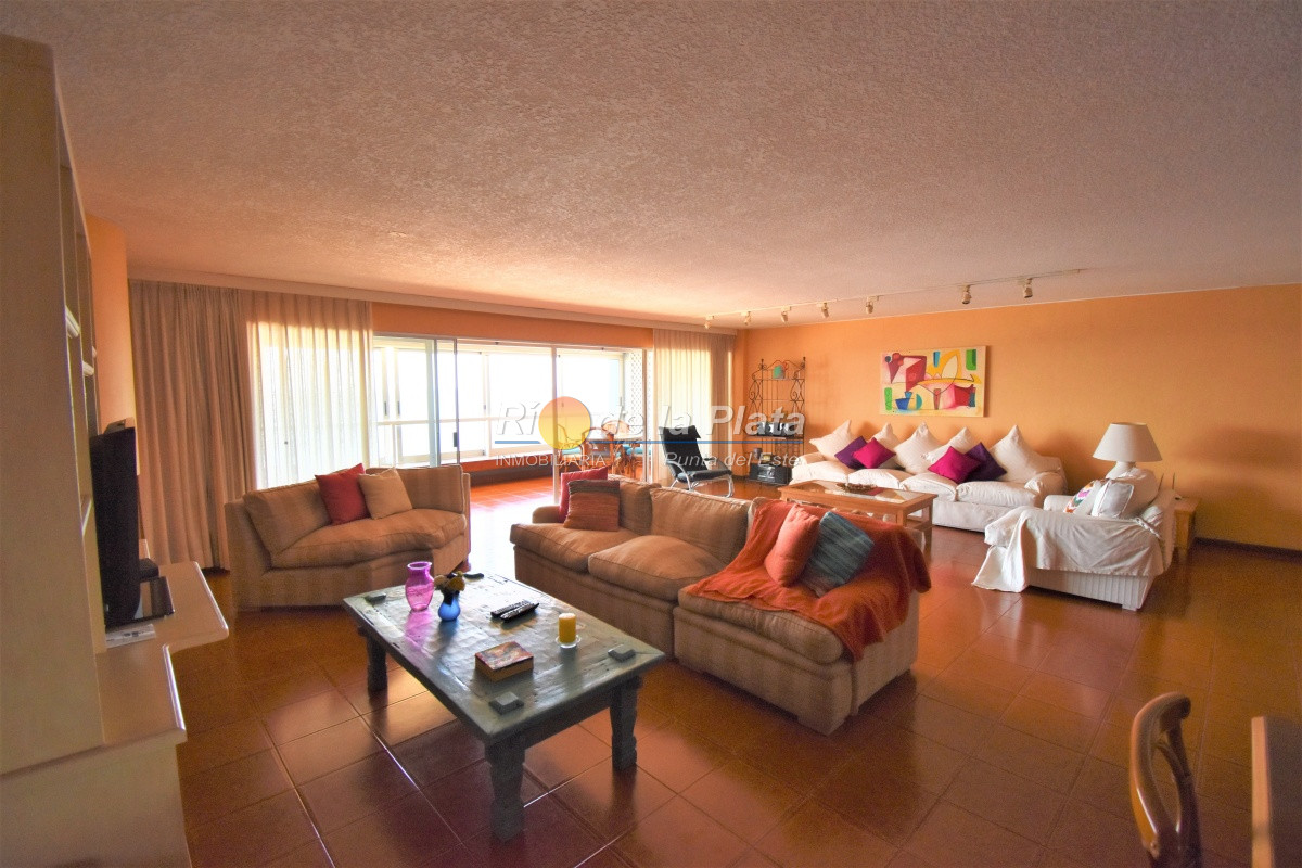 Brava - GoPunta - Portal Inmobiliario de Punta del Este - Maldonado