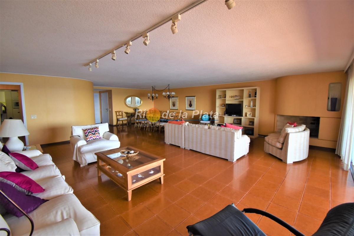 Brava - GoPunta - Portal Inmobiliario de Punta del Este - Maldonado