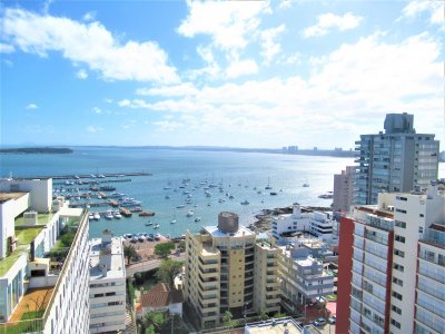 Excelente ubicación en Peninsula. Con vista al Mar!!