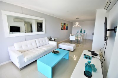 Wind Tower a metros de Playa Brava