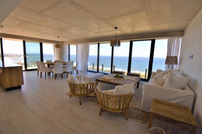 Surfside Village, piso alto. Disponible en venta y alquiler de temporada