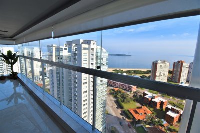 Penthouse duplex en Mansa - edificio con todos los amenities
