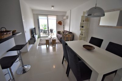 Departamento a metros de playa Brava