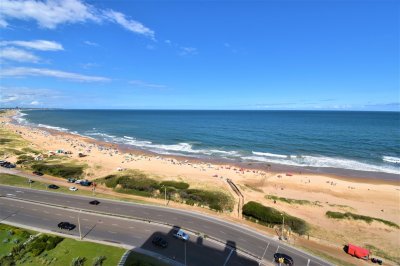 Primera linea de playa Brava 