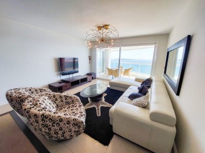 Torre Aquarela excelente departamento en playa Mansa con hermosa vista al mar