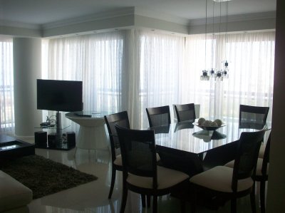 Apartamento en primera linea de la Brava.