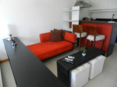 Monoambiente en Aidy Grill, a 500 mts del Mar, edificio con servicios!