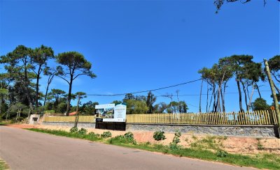 Las Casuarinas, terreno en condominio cerrado