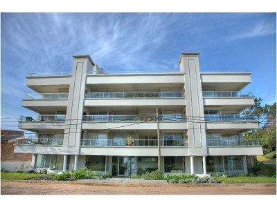 Apartamento en Playa Mansa Punta del Este