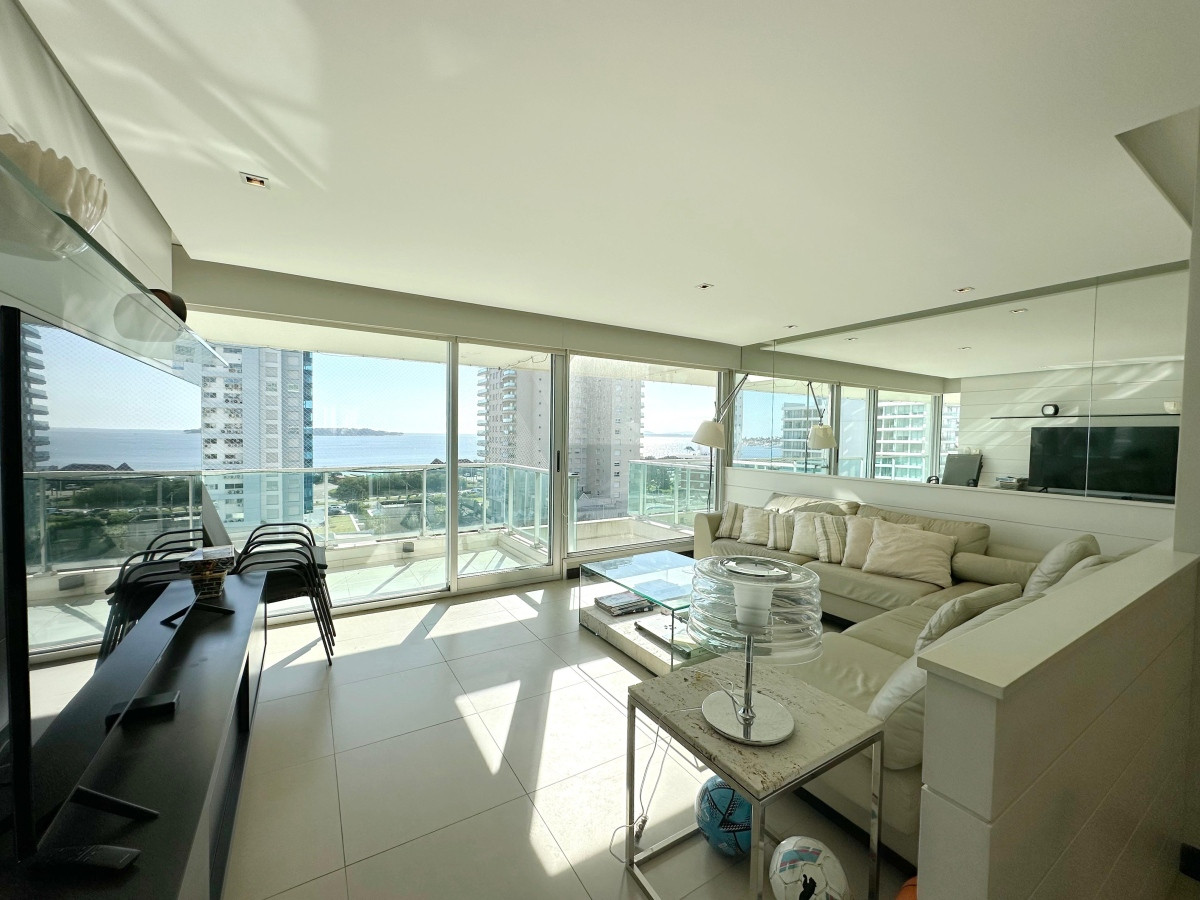 Imagen de Apartamento en venta de 3 dormitorios en suite Pda 5 Playa Mansa.