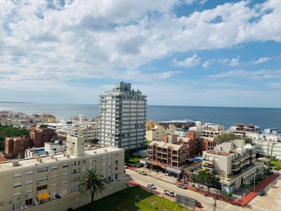 DEPARTAMENTO EN VENTA EN EDIFICIO KENNEDY PUNTA DEL ESTE