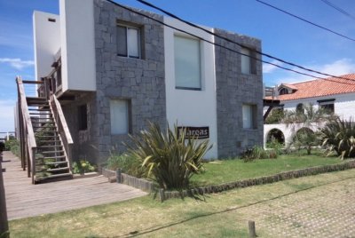 Departamento de 3 Dormitorios en Edificio Mareas, La Barra, Montoya