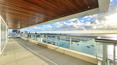 PENTHOUSE DE 4 DORMITORIOS EN PUERTO, PUNTA DEL ESTE