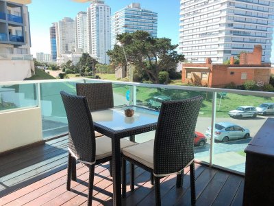 VENTA DE DEPARTAMENTO DE 2 DORMITORIO EN BRAVA PUNTA DEL ESTE 