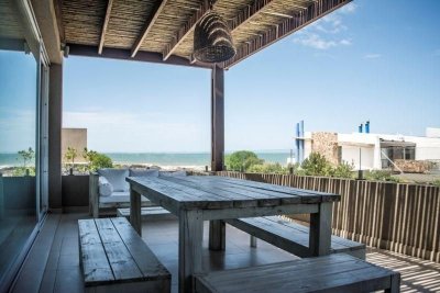 VENTA DE APARTAMENTO DE 3 DORMITORIOS CON VISTA AL MAR EN MONTOYA 