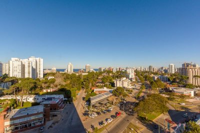 VENTA DE APARTAMENTO DE 1 DORMITORIO EN PLACE LAFAYETTE PUNTA DEL ESTE