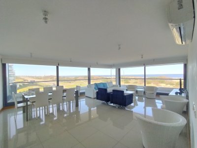 DEPARTAMENTO DE 3 DORMITORIOS EN BLUE BIRD, PUNTA DEL ESTE