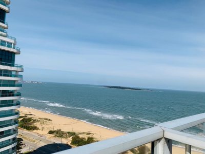 PENTHOUSE EN EDIFICIO CON TODOS LOS SERVICIOS 