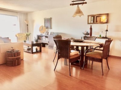 DEPARTAMENTO DE 2 DORMITORIOS EN TORRE PUNTA DEL ESTE