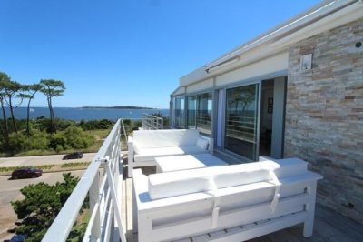 PRECIOSO PENT-HOUSE FRENTE AL MAR