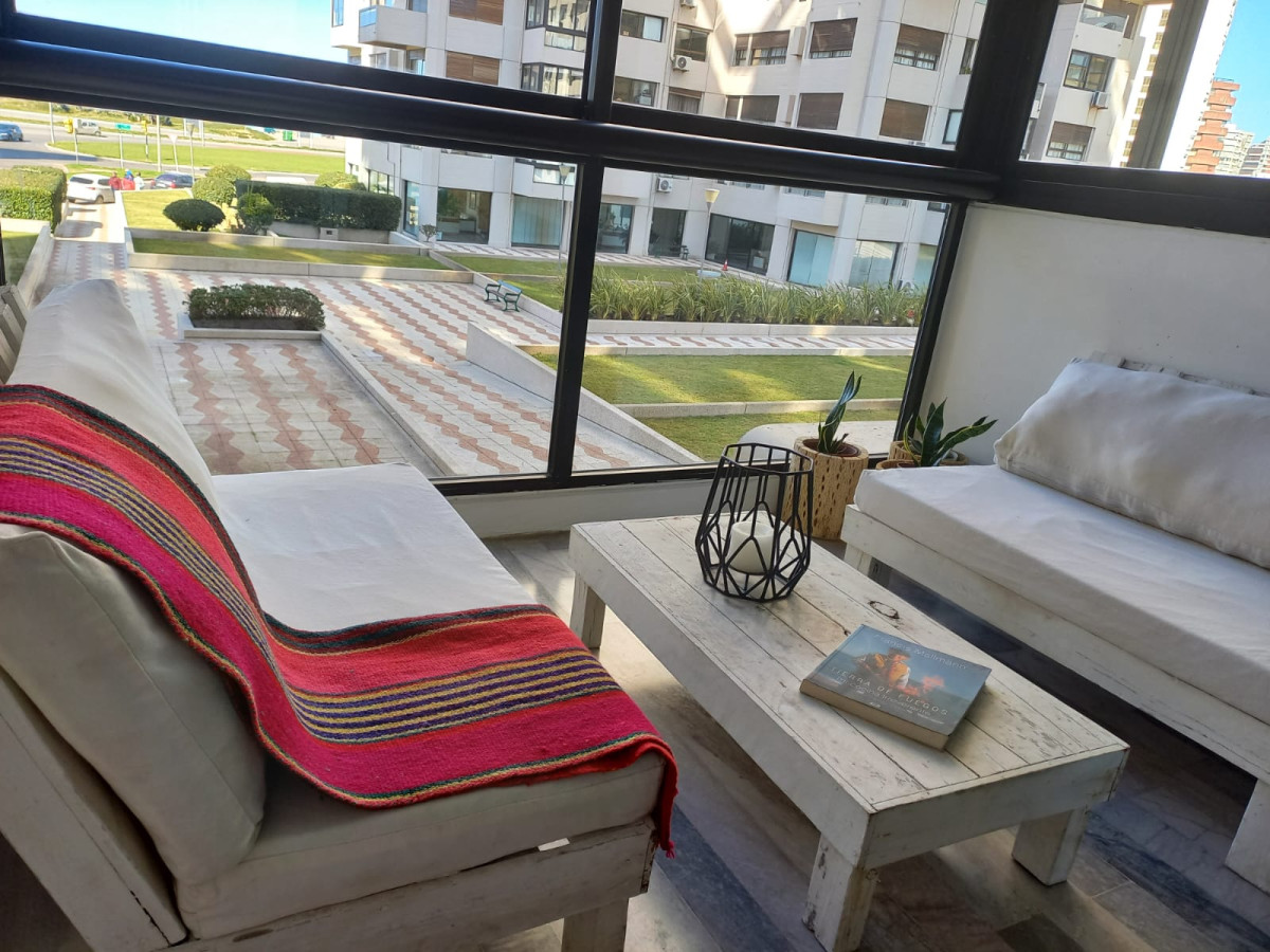 Departamento en venta en Parquemar Center, Oportunidad en Punta del Este