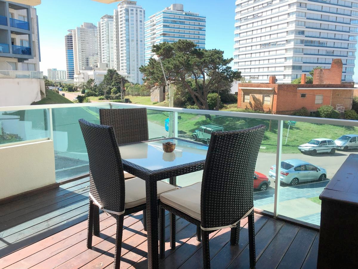 Apartamento en venta de 2 dormitorios en Brava, Punta del Este.