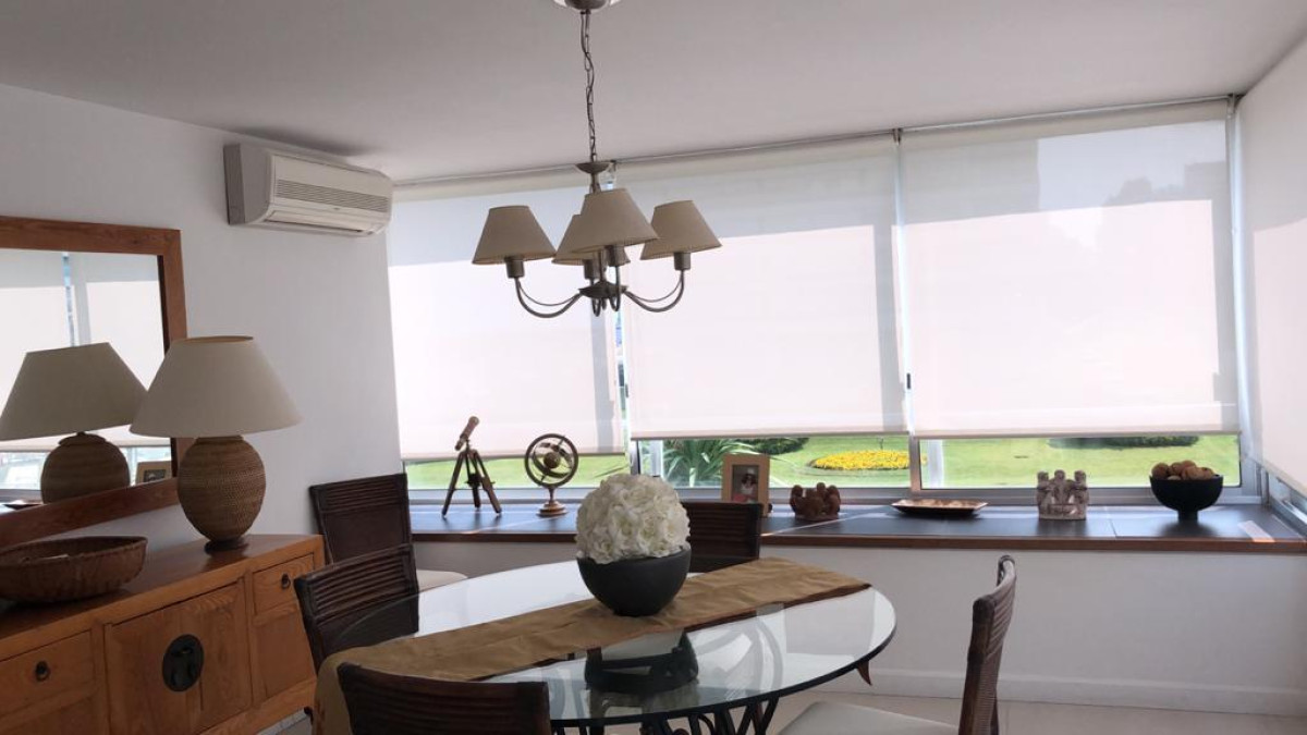 Apartamento en venta de 3 dormitorios en Torre Tiburón, Punta del Este.