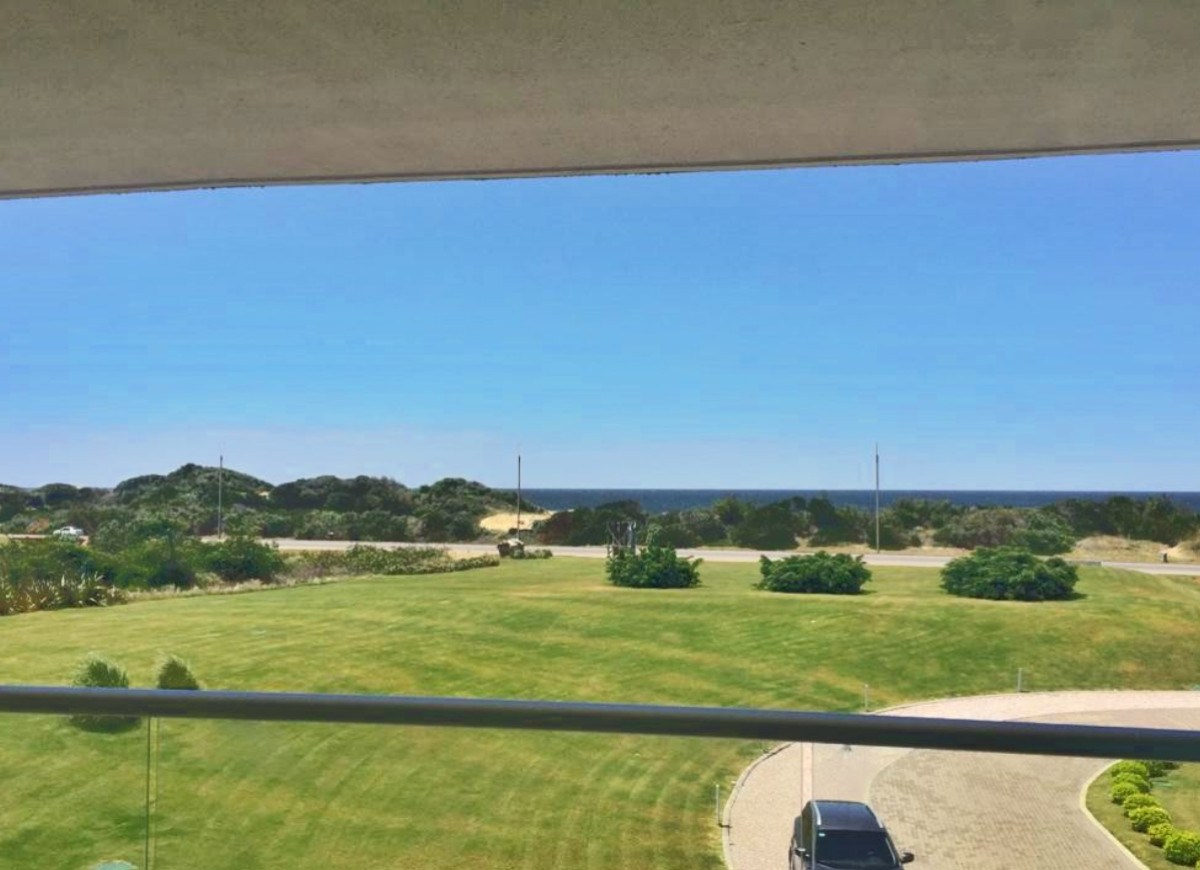 Departamento en Venta de 2 dormitorios en Edificio Silente, Punta del Este