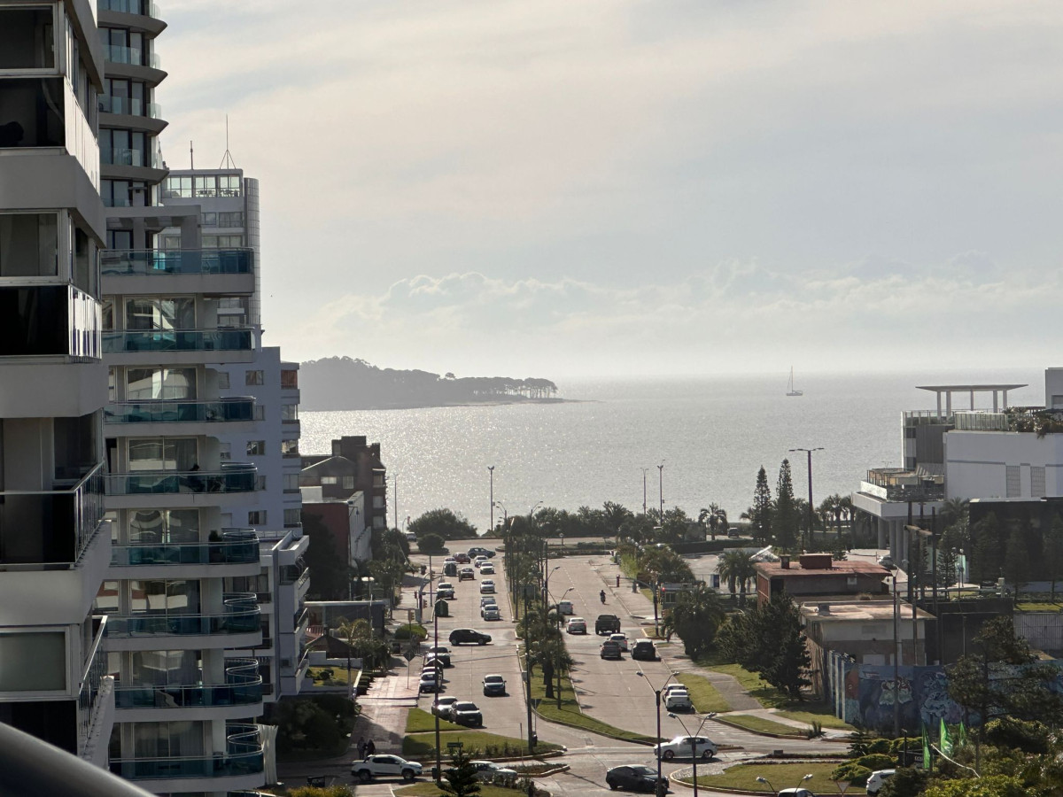 Apartamento de 3 dormitorios en venta en Edificio Forest Tower 2, Punta del Este.