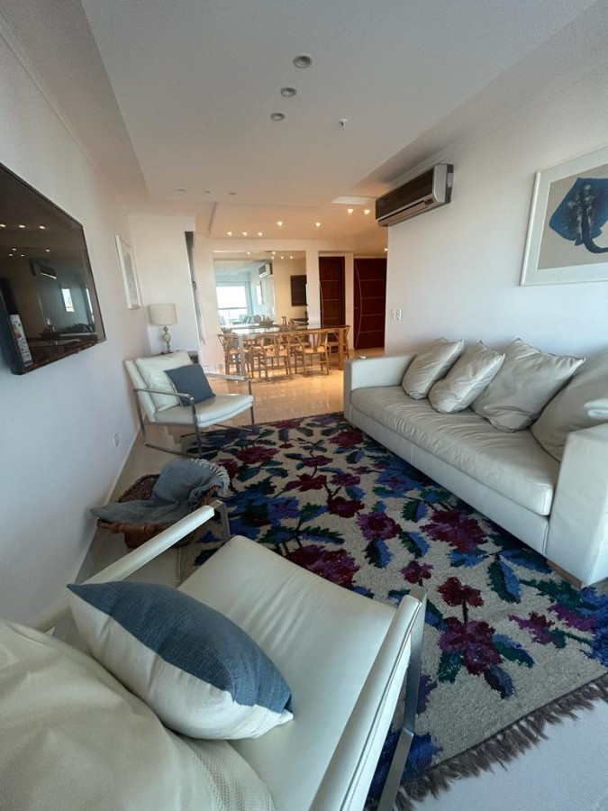 Apartamento 2 dormitorios Miami Boulevard  Mansa Punta del este