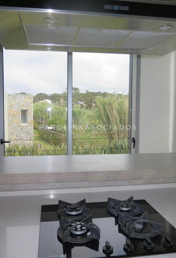 Bikini - GoPunta - Portal Inmobiliario de Punta del Este - Maldonado