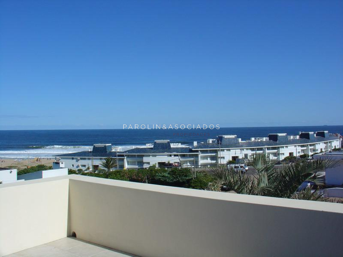 venta de casa de 4 dormitorios con vista al mar en montoya punta del este  - jpa4832c