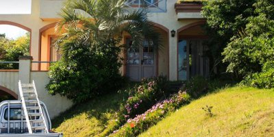CASA EN VENTA DE 4 DORMITORIOS EN PUNTA DEL ESTE 