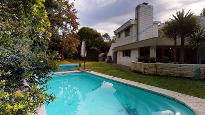 VENTA DE CASA DE 3 DORMITORIOS EN LUGANO PUNTA DEL ESTE 