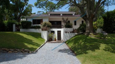 CASA DE 3 DORMITORIOS EN LUGANO, PUNTA DEL ESTE