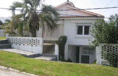 CASA EN VENTA DE 3 DORMITORIOS EN LA BARRA 