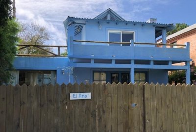 CASA DE 4 DORMITORIOS EN MONTOYA EN VENTA 