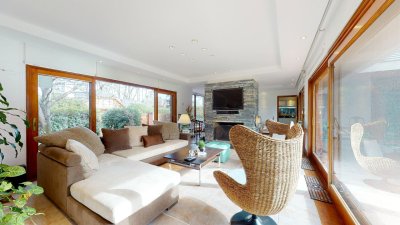 CASA EN VENTA EN UNA MEJORES ZONAS DE LA MANSA 