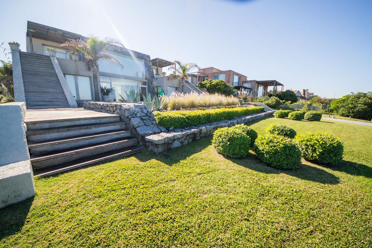 Casa en venta de 3 dormitorios en Montoya, Punta del Este.