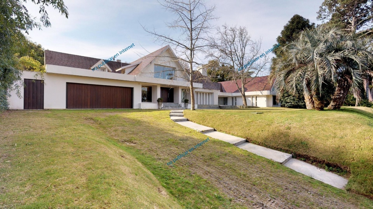 Casa en venta de 7 dormitorios en el Golf, Punta del Este.