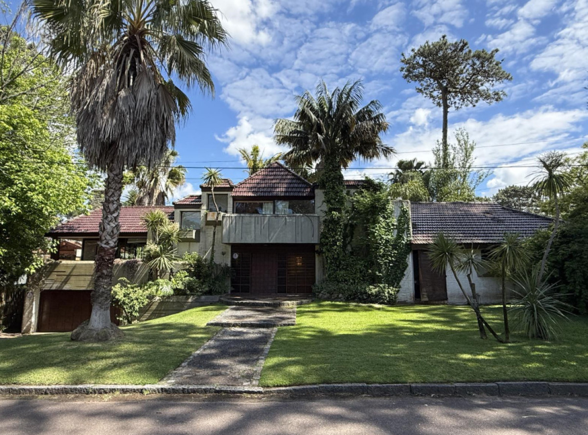 Casa en Venta de 3 dormitorios en Playa Mansa, Punta del Este