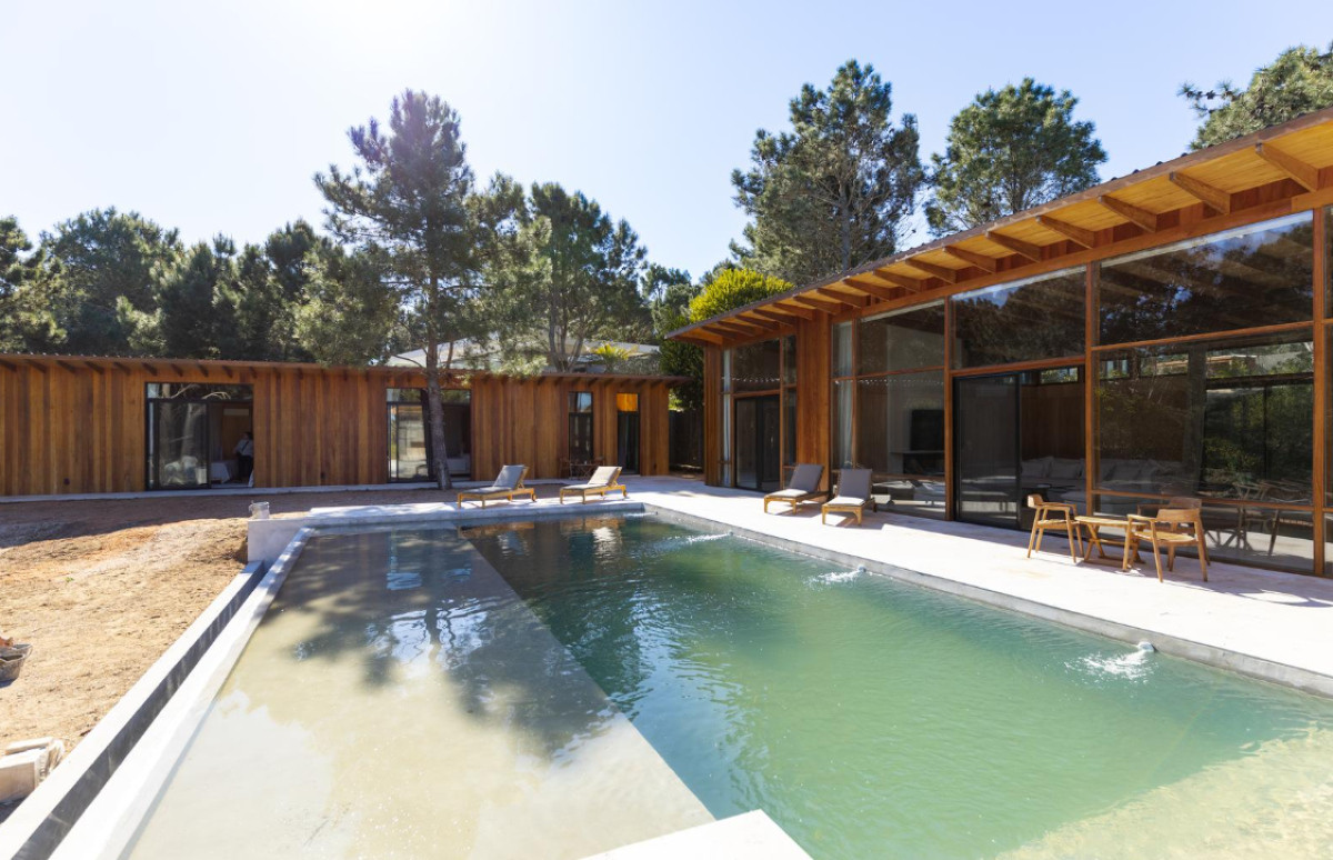 Casa en Venta de 5 Dormitorios en Laguna Escondida
