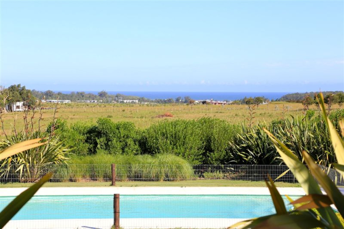 Chacra de 9 Hectareas con Vista al Mar!!