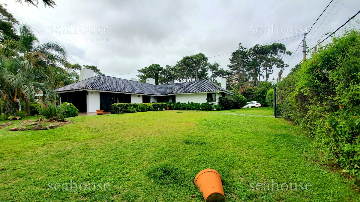 casa en playa mansa, 4 dormitorios. - sea281c